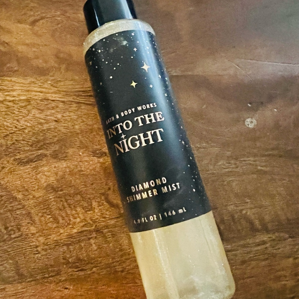 NEW** Bath & Body Works Into the Night Diamond Shimmer Mist 4.9 Fl Oz
